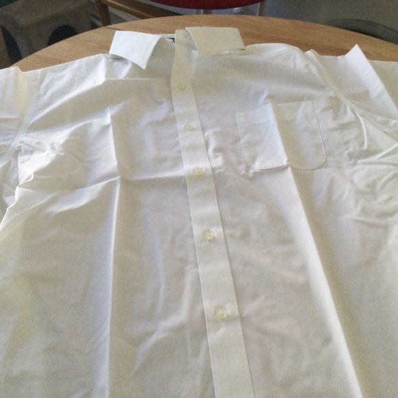 New in packaging…Lands End Wrinkle Free Broadcloth SS Shirt - Picture 6 of 15